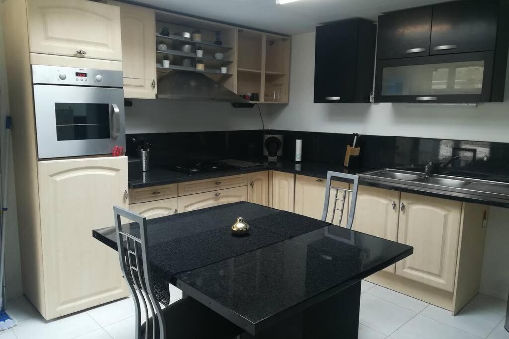 Appartement Neuf A Boussu - Pres De La France - Sejour Detente Bagian luar foto